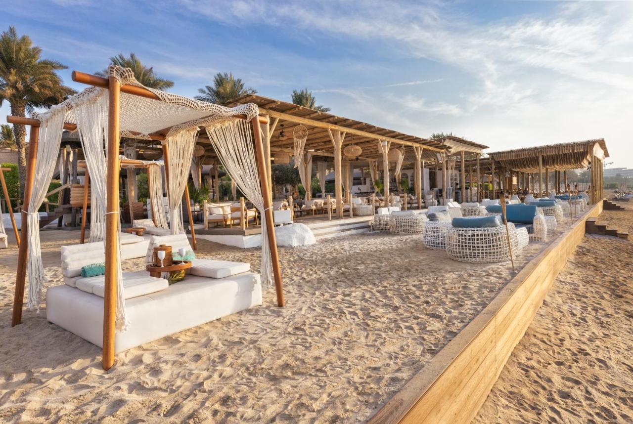 سوفيتل دبي للشقق الفندقية المظهر الخارجي الصورة The beach at the resort