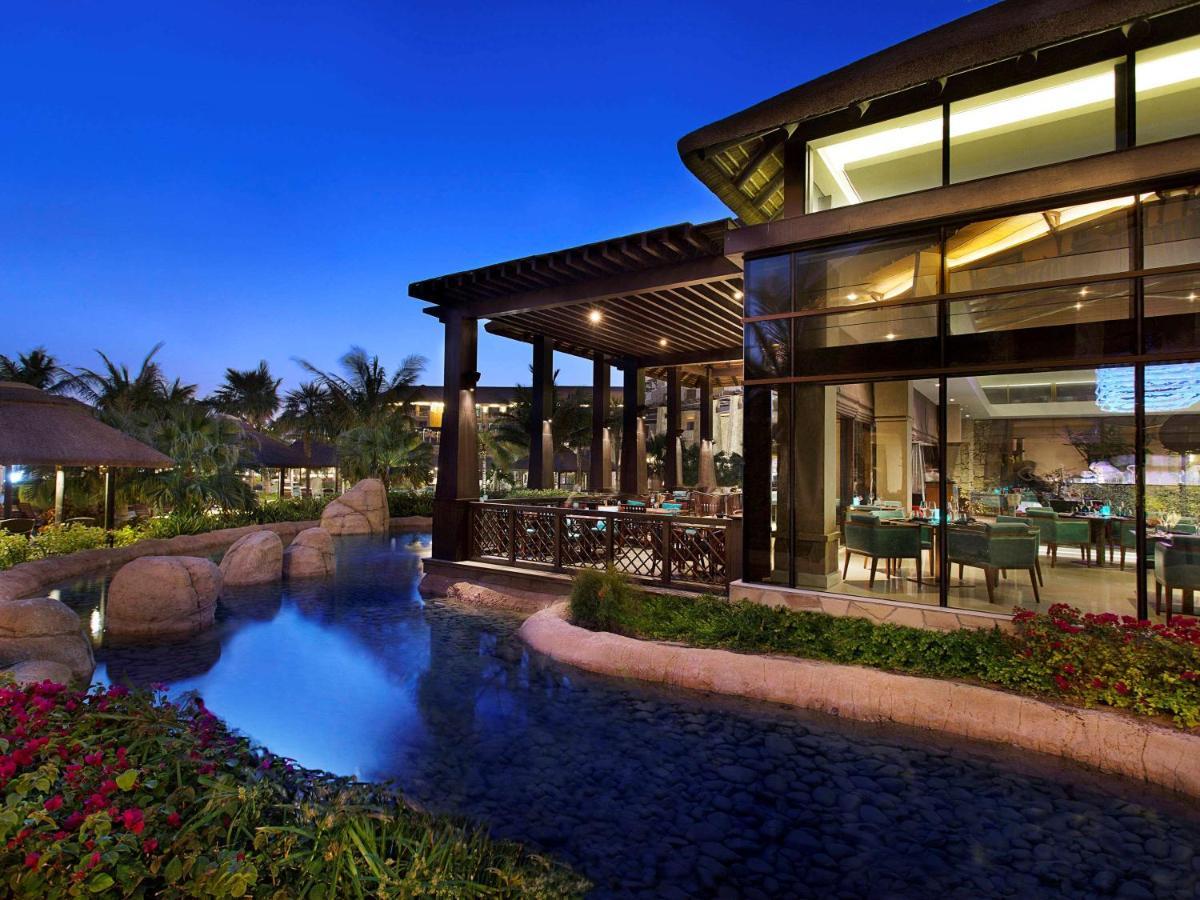 سوفيتل دبي للشقق الفندقية المظهر الخارجي الصورة The resort's main restaurant